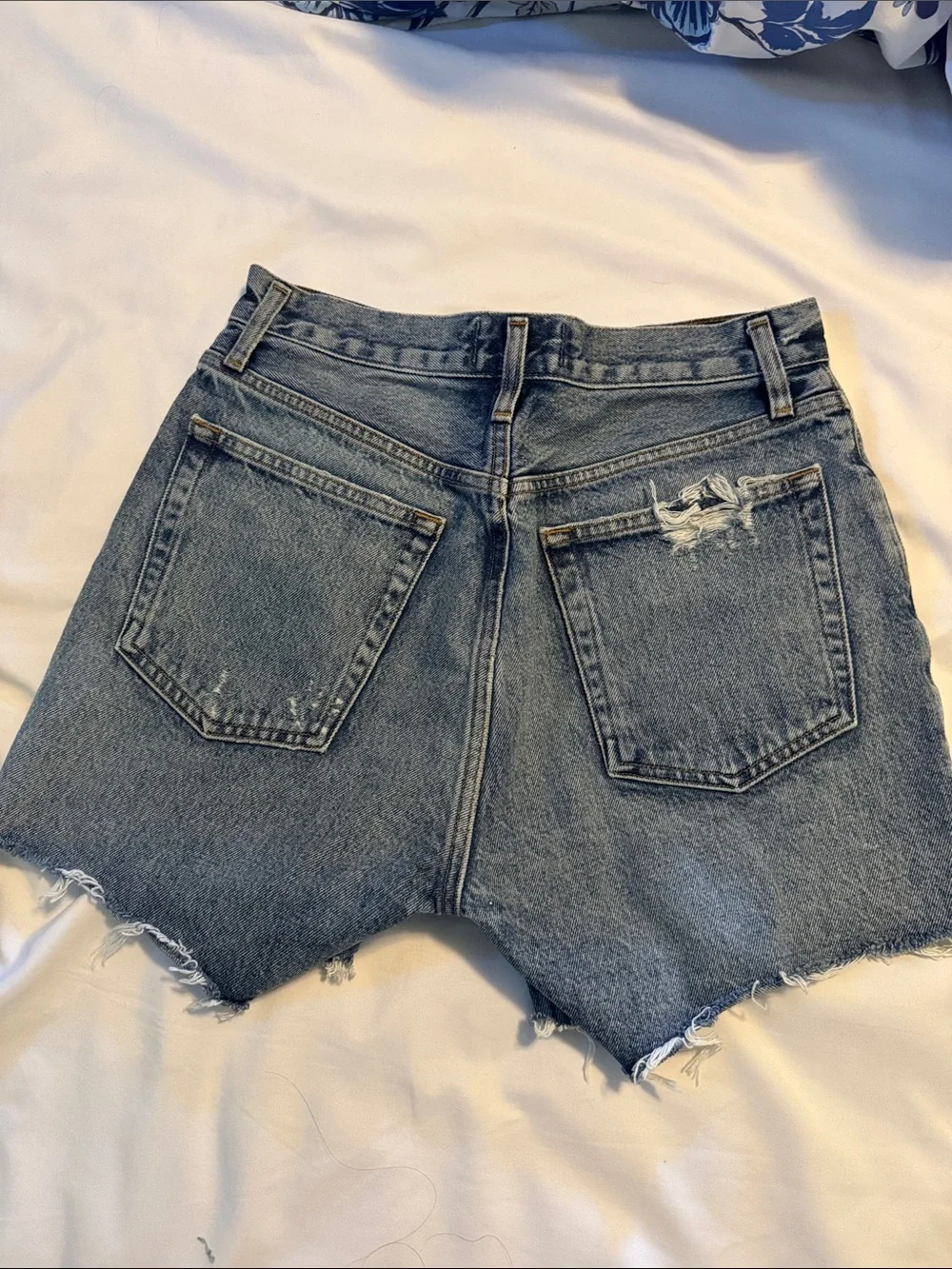 Agolde High-Rise Button-Fly Jean Shorts in Blue Wash - Picture 2 of 4